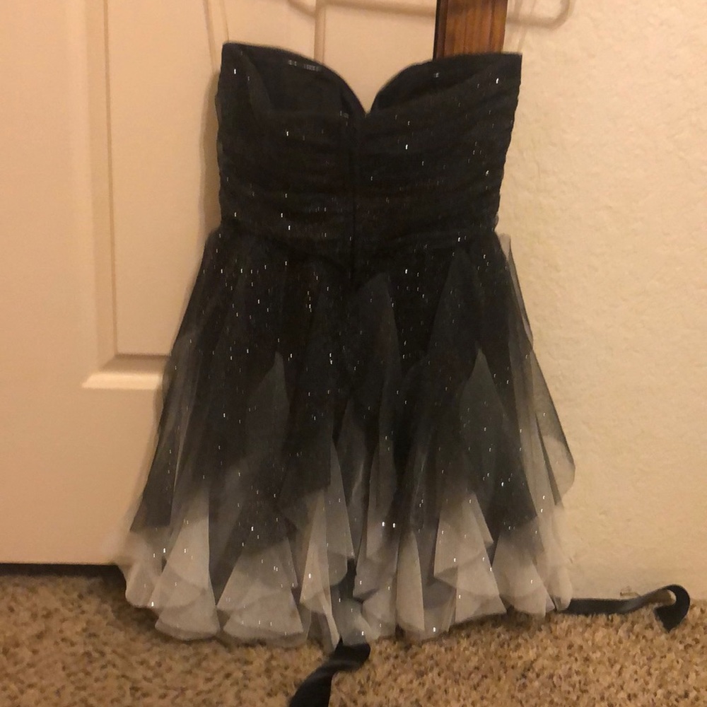 Sparkly strapless dress - Picture 4 of 6